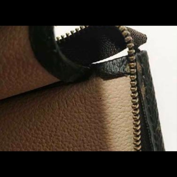 Louis Vuitton Toiletry 26 - Picture 8 of 8